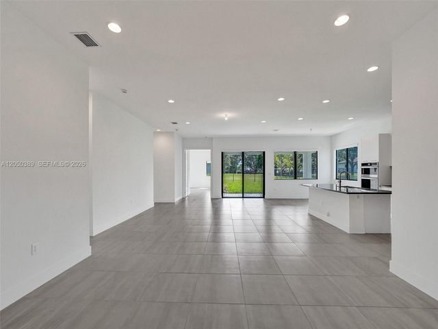 5736 SW 104th Ter, Cooper City, FL 33328
