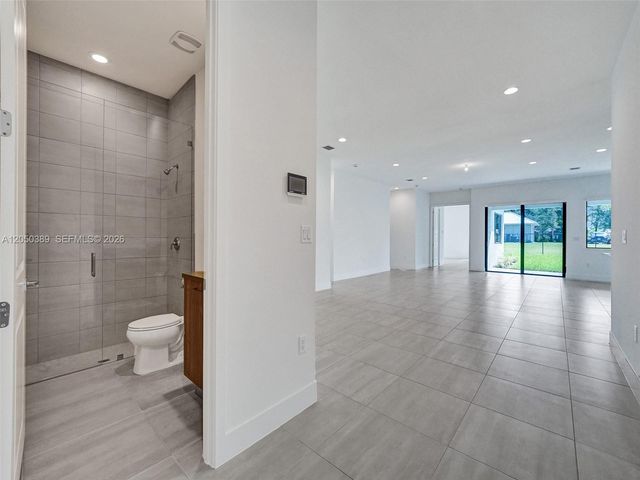 5736 SW 104th Ter, Cooper City, FL 33328
