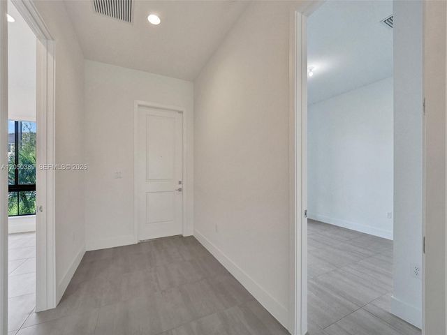 5736 SW 104th Ter, Cooper City, FL 33328