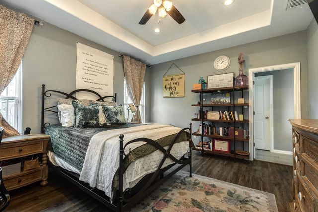 613 Winchester Trail, Angleton, TX 77515