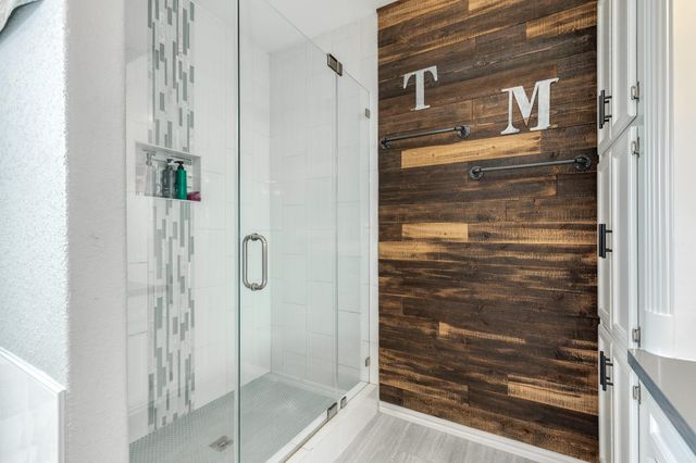 613 Winchester Trail, Angleton, TX 77515