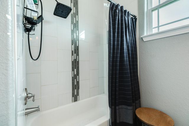 613 Winchester Trail, Angleton, TX 77515