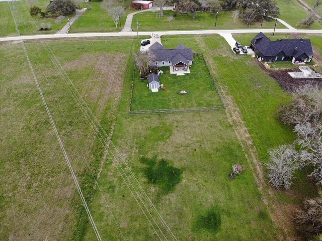 613 Winchester Trail, Angleton, TX 77515