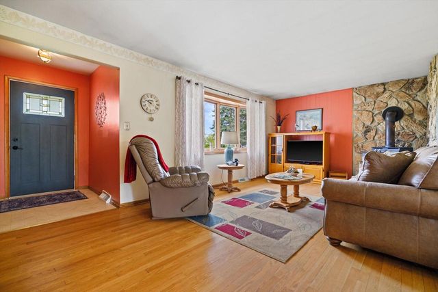 10713 60th STREET, Kenosha, WI 53144
