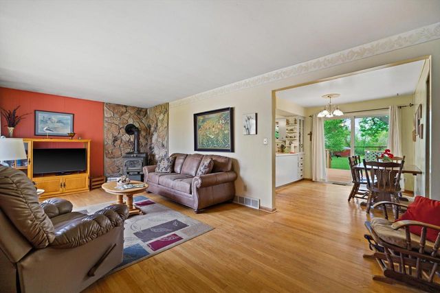 10713 60th STREET, Kenosha, WI 53144