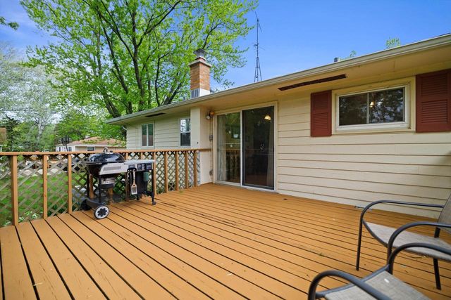 10713 60th STREET, Kenosha, WI 53144