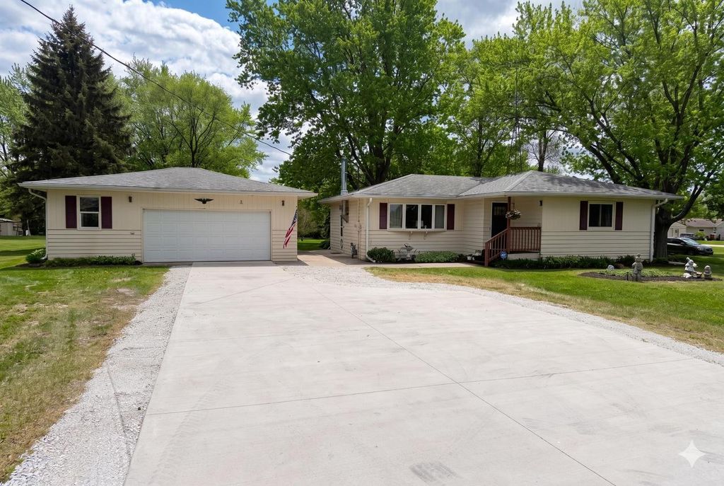 10713 60th STREET, Kenosha, WI 53144