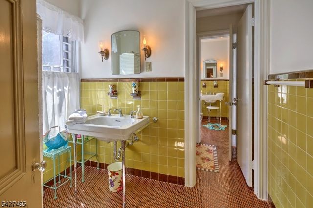 230 Mendham Rd, Bernardsville Boro, NJ 07924
