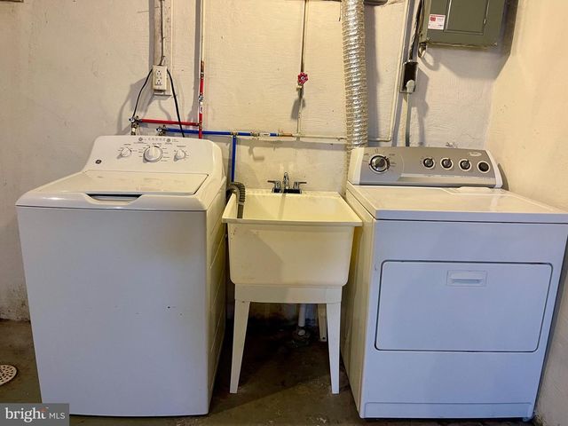 103 SUNRISE DR, Pottstown, PA 19464