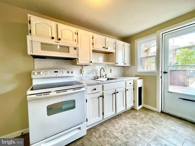 103 SUNRISE DR, Pottstown, PA 19464