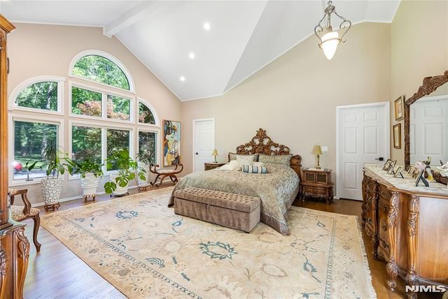 61 Brookview Drive, Woodcliff Lake, NJ 07677