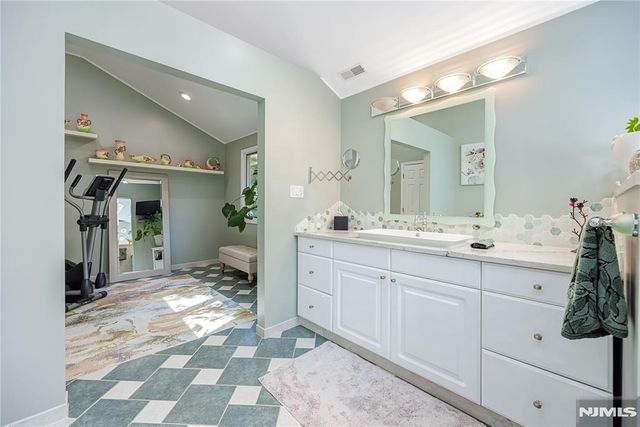61 Brookview Drive, Woodcliff Lake, NJ 07677