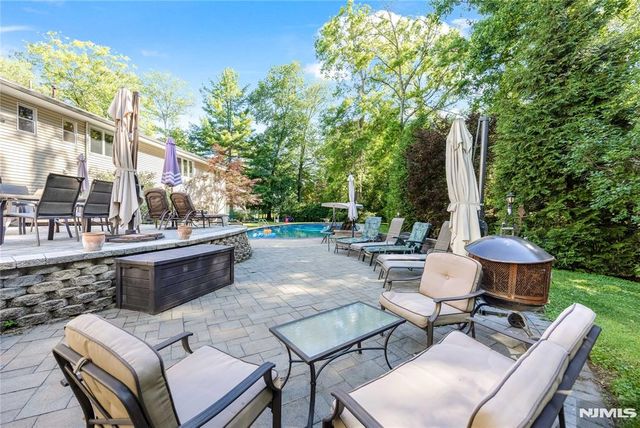 61 Brookview Drive, Woodcliff Lake, NJ 07677