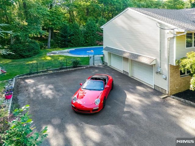 61 Brookview Drive, Woodcliff Lake, NJ 07677