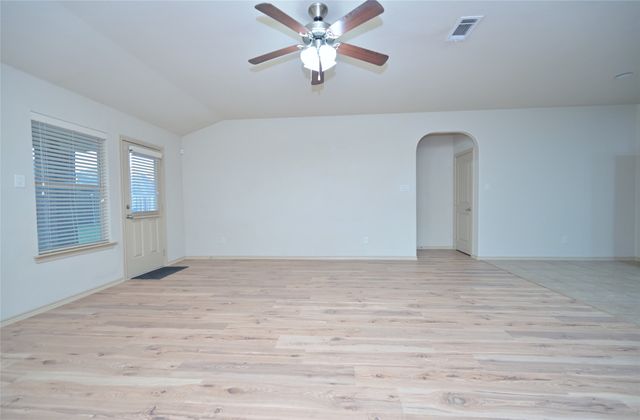 3124 Stonecrop Trail, Denton, TX 76226