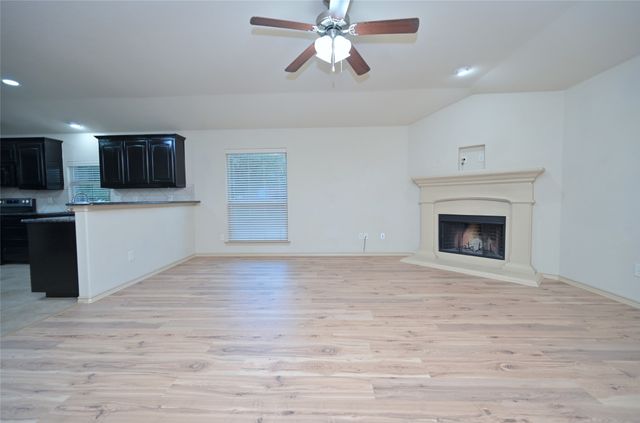 3124 Stonecrop Trail, Denton, TX 76226