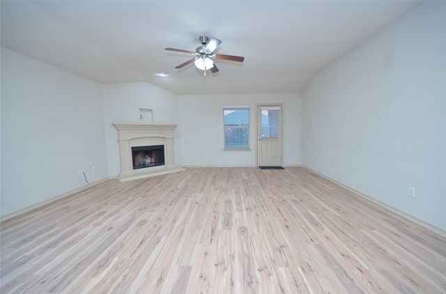 3124 Stonecrop Trail, Denton, TX 76226