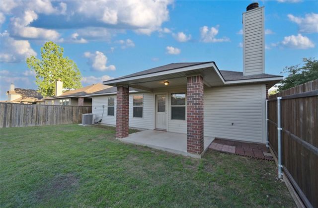 3124 Stonecrop Trail, Denton, TX 76226