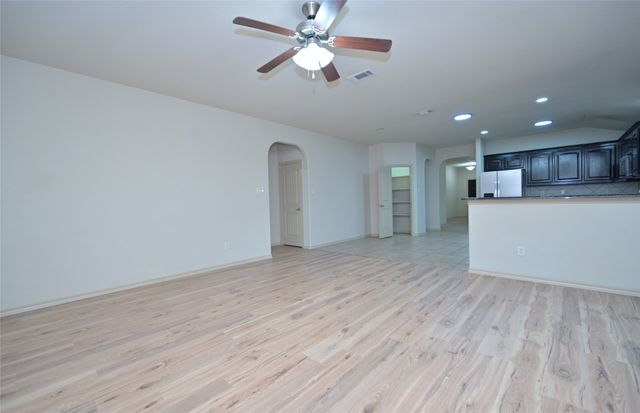 3124 Stonecrop Trail, Denton, TX 76226