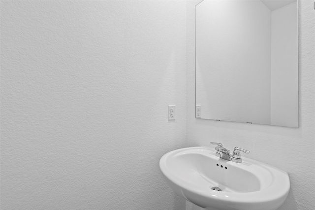 105 Allegro DR, Hutto, TX 78634