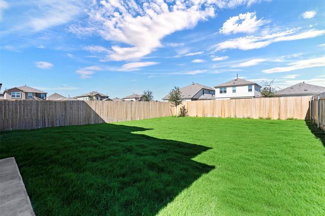 105 Allegro DR, Hutto, TX 78634