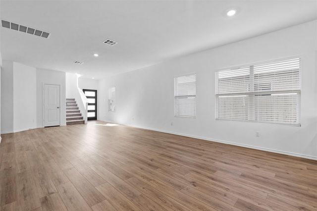 105 Allegro DR, Hutto, TX 78634