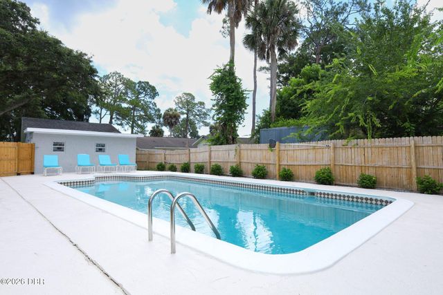 1636 Tuscaloosa Avenue, Holly Hill, FL 32117