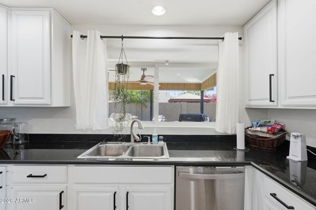 2051 E Pueblo Avenue, Mesa, AZ 85204