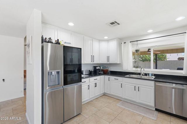 2051 E Pueblo Avenue, Mesa, AZ 85204