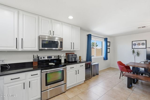 2051 E Pueblo Avenue, Mesa, AZ 85204