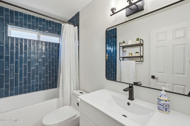 2051 E Pueblo Avenue, Mesa, AZ 85204