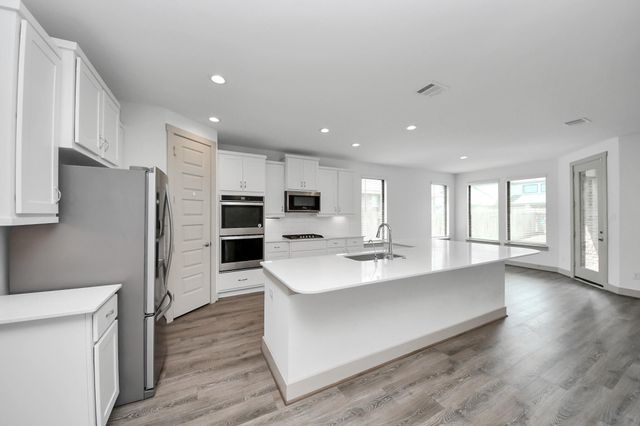 1567 Harvest Vine Court, Friendswood, TX 77546