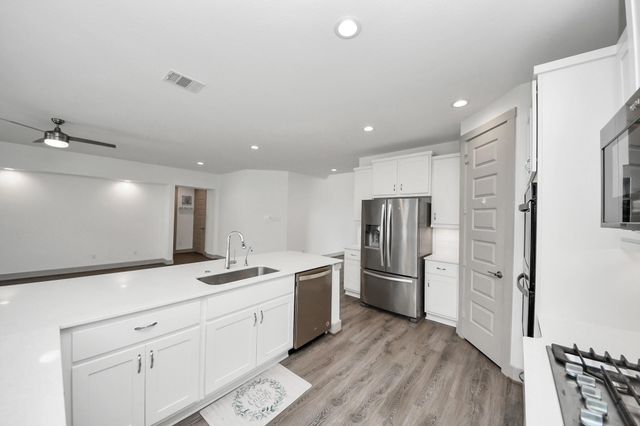 1567 Harvest Vine Court, Friendswood, TX 77546