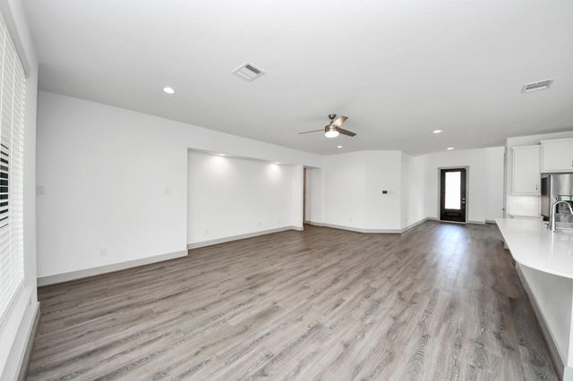 1567 Harvest Vine Court, Friendswood, TX 77546