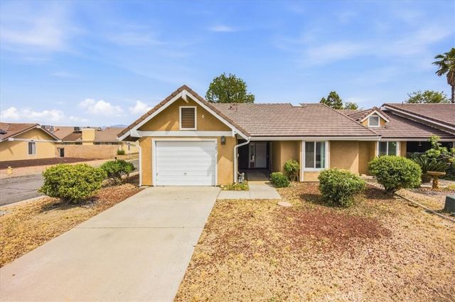 1473 Ethan Allen, San Jacinto, CA 92583