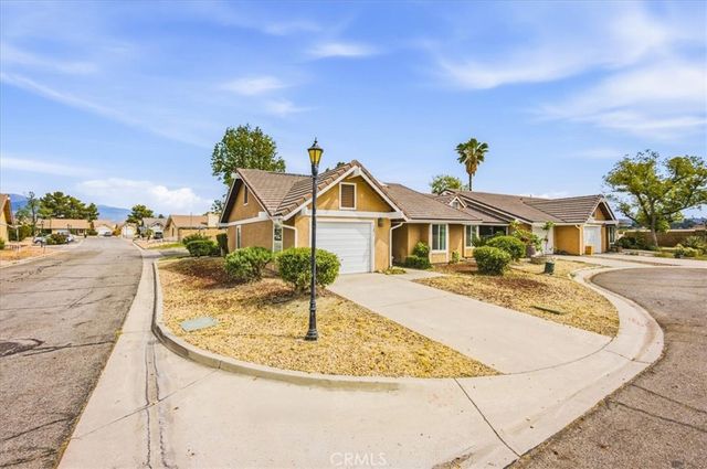 1473 Ethan Allen, San Jacinto, CA 92583