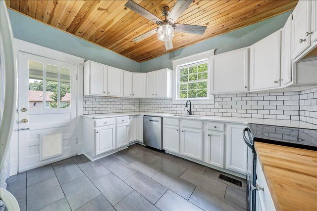 3739 Melcher ST SE, Roanoke, VA 24014