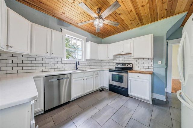 3739 Melcher ST SE, Roanoke, VA 24014