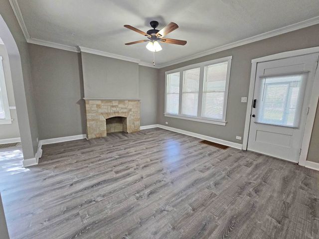 249 E Park Boulevard 1, Villa Park, IL 60181