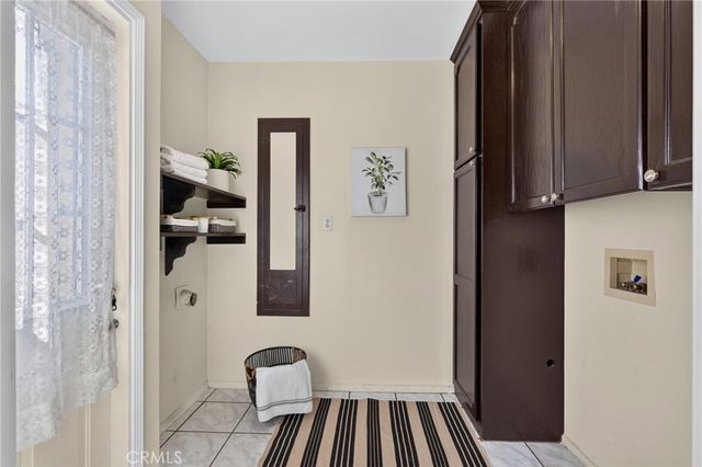 1733 S Corning, Los Angeles, CA 90035