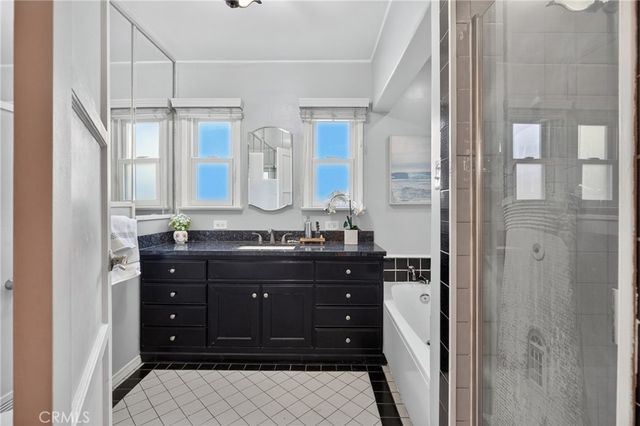 1733 S Corning, Los Angeles, CA 90035