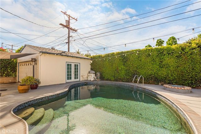 1733 S Corning, Los Angeles, CA 90035