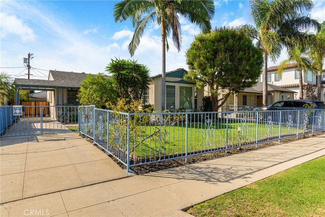 1733 S Corning, Los Angeles, CA 90035