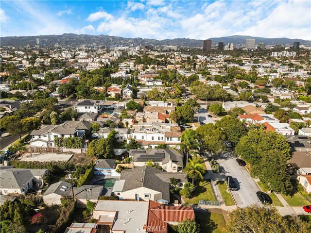 1733 S Corning, Los Angeles, CA 90035