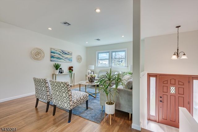 937 S Washington Ave, Piscataway Twp., NJ 08854