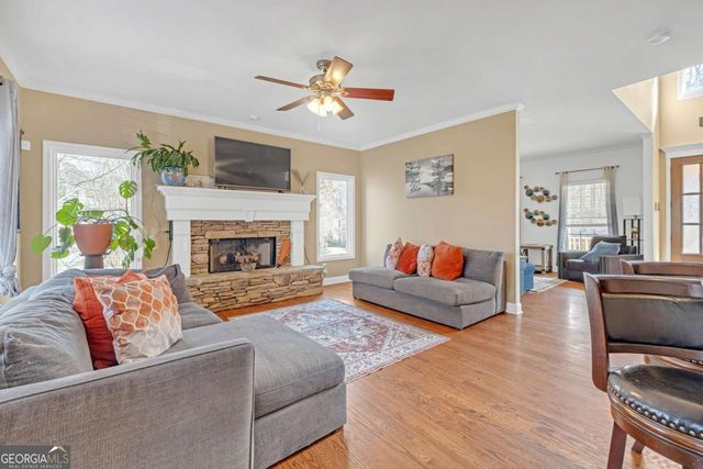 582 Braidwood Drive NW, Acworth, GA 30101