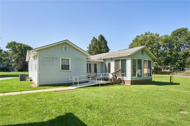 1121 Eastwood Avenue, Tallmadge, OH 44278