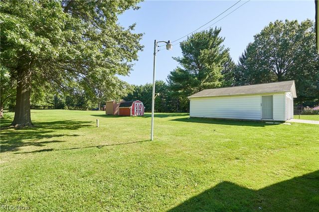 1121 Eastwood Avenue, Tallmadge, OH 44278