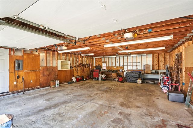 1121 Eastwood Avenue, Tallmadge, OH 44278