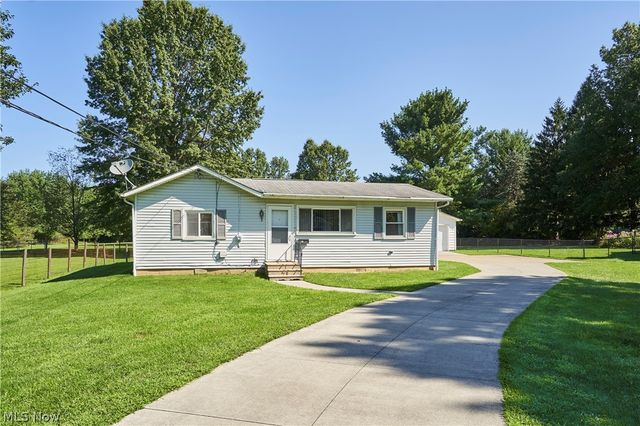 1121 Eastwood Avenue, Tallmadge, OH 44278
